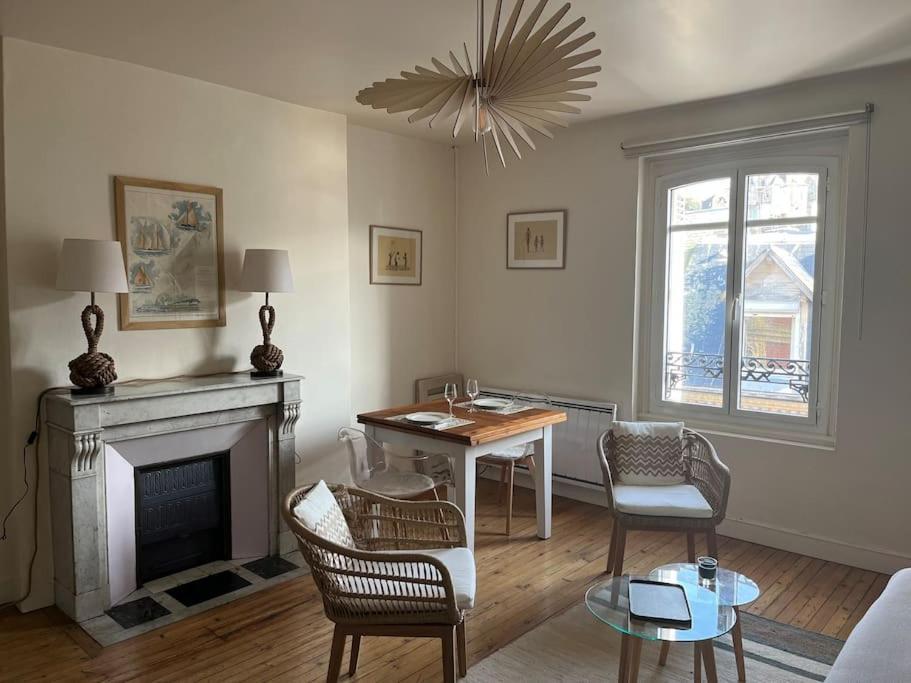 Les Bains De Trouville Экстерьер фото